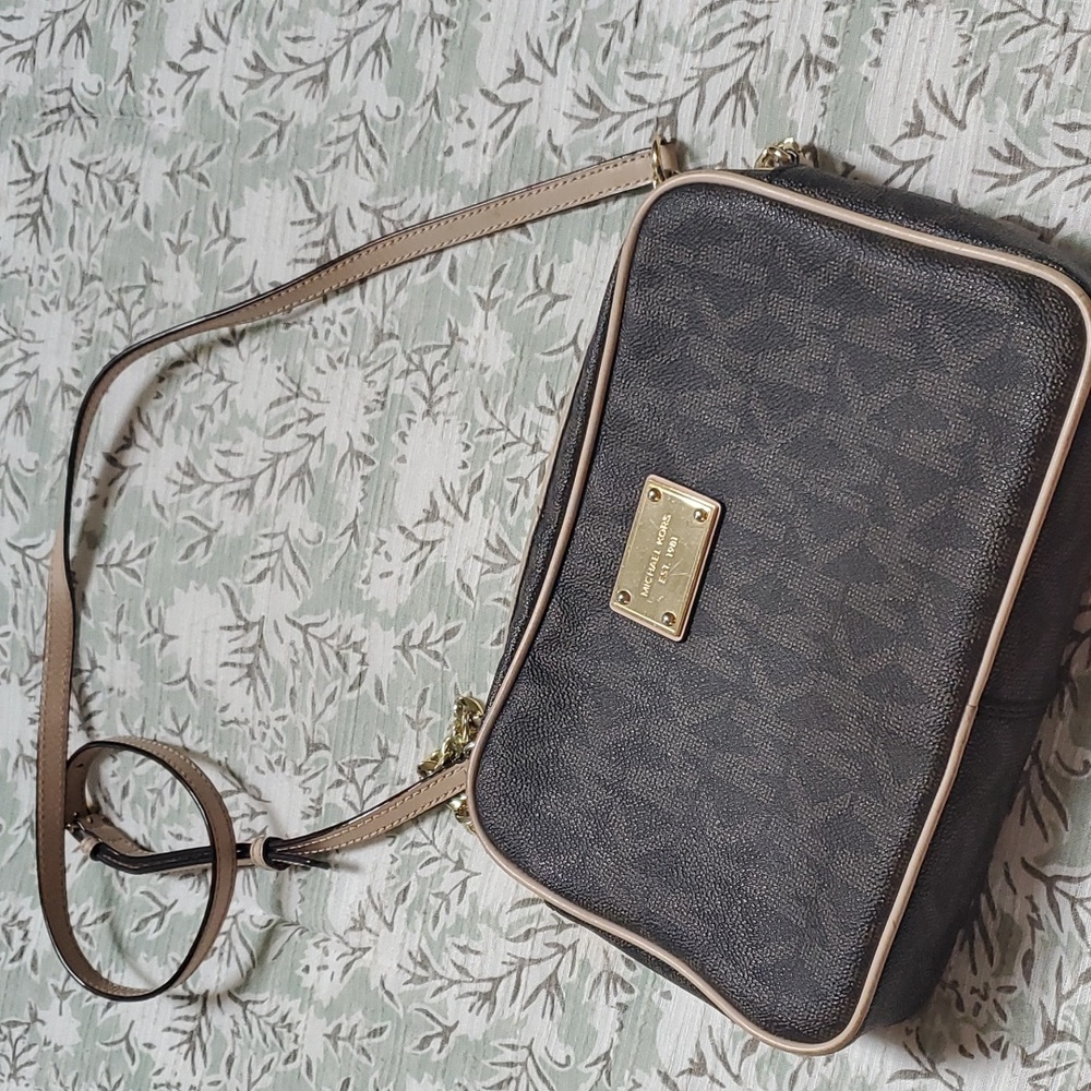 Michael Kors crossbody purse